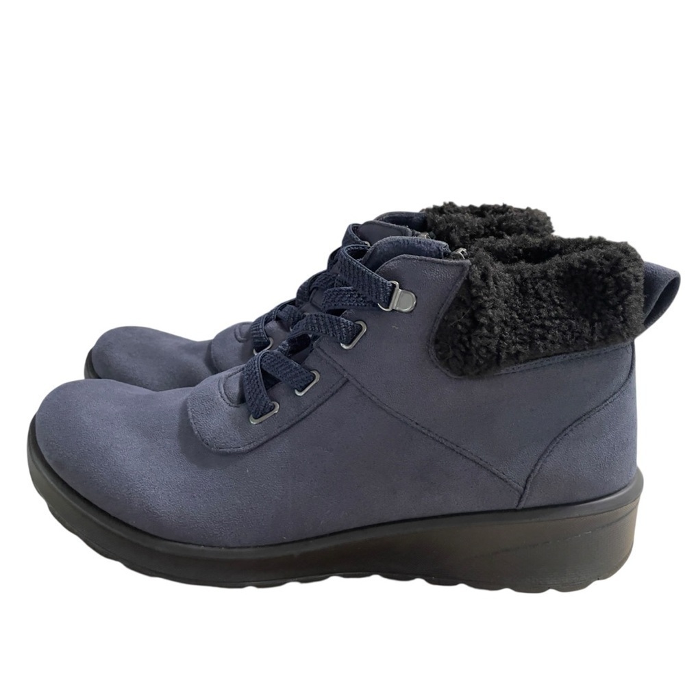 Bzees Women's Garner Machine Washable Shearling Ankle Bootie Navy Blue size 11 M
